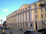 Здание факультета в настоящее время (http://fotki.yandex.ru/users/skarachin/view/319070/?page=1)